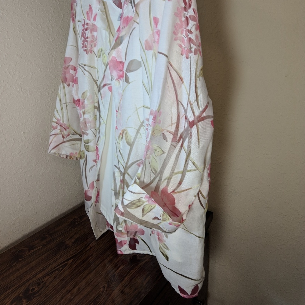 Floral Top with Shell - Picture 3 of 8